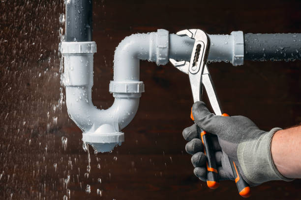 Professional Drain Cleaning technician working in Valmeyer, IL